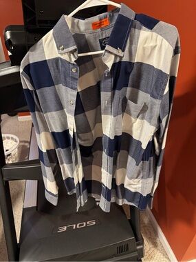 St. John's Bay Navy & White Large Plaid Button-Down Shirt